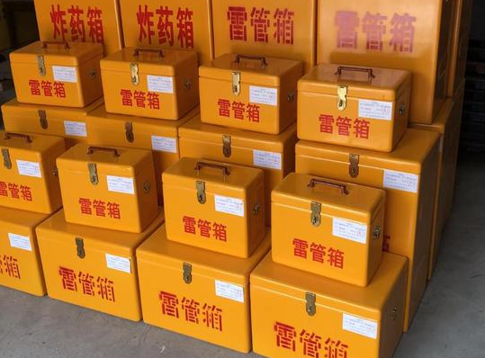利国镇玻璃钢雷管箱的使用寿命一般是多少？