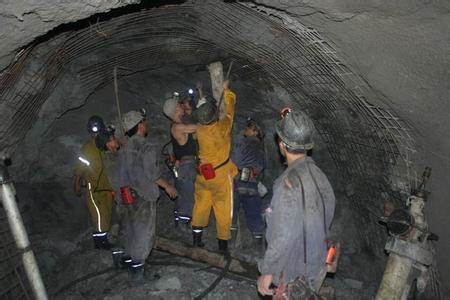 利国镇工程爆破中的危险因素分析以及应对工程爆破危险的措施